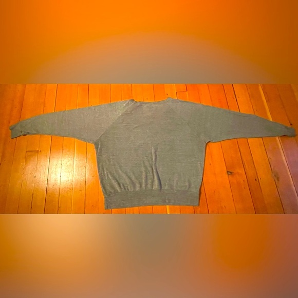 Obey Women's Pullover Sweater Shirt Long Sleeve Gray Crew Neck Obey 89. Size S - Picture 2 of 3